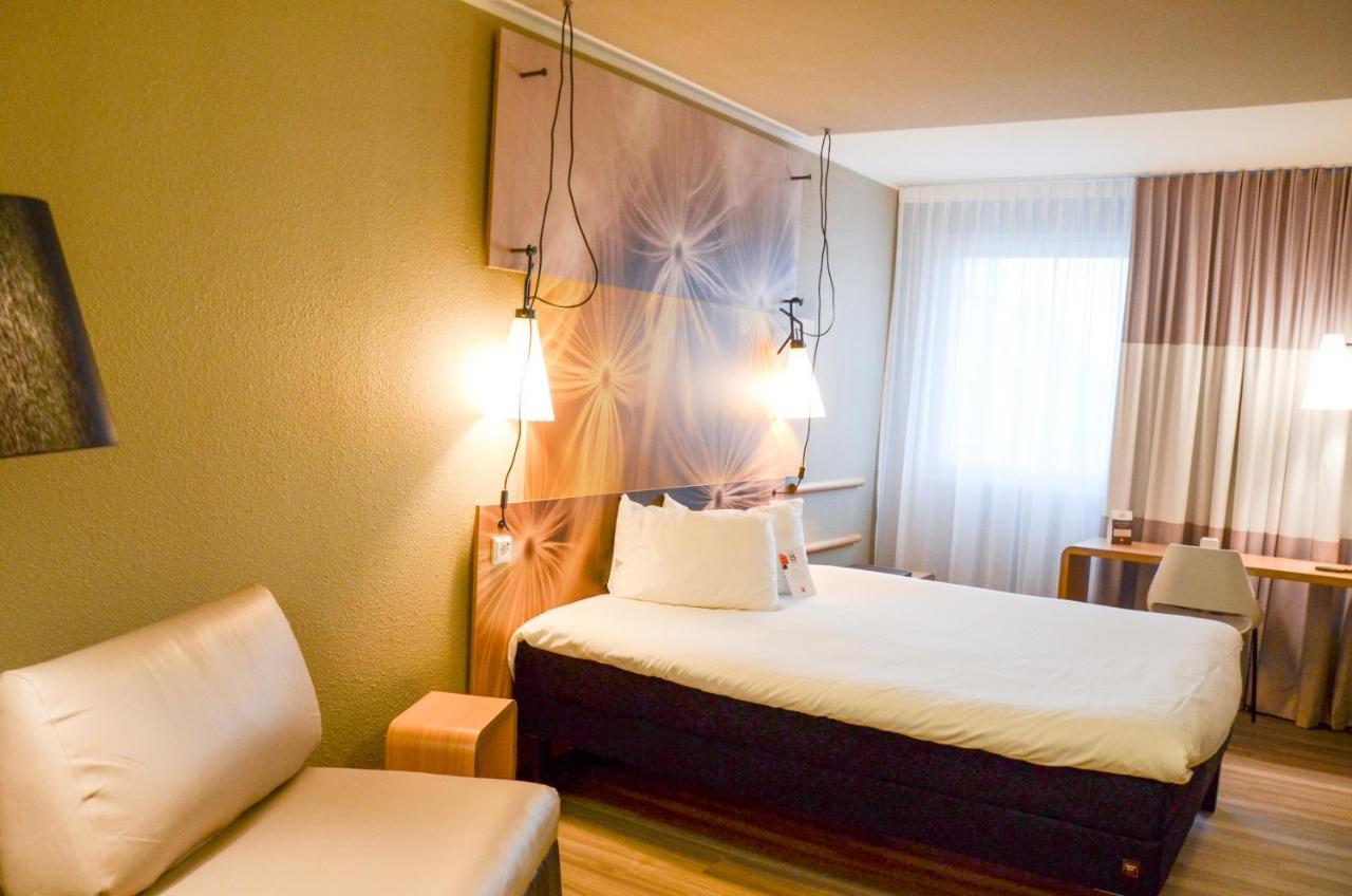 Ibis Hotel Frankfurt Airport Kelsterbach Bagian luar foto