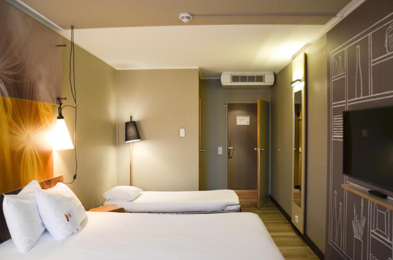 Ibis Hotel Frankfurt Airport Kelsterbach Bagian luar foto